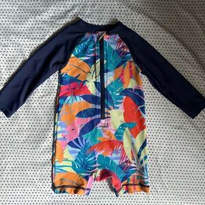 Sz 12-18 months Old Navy one piece rash guard